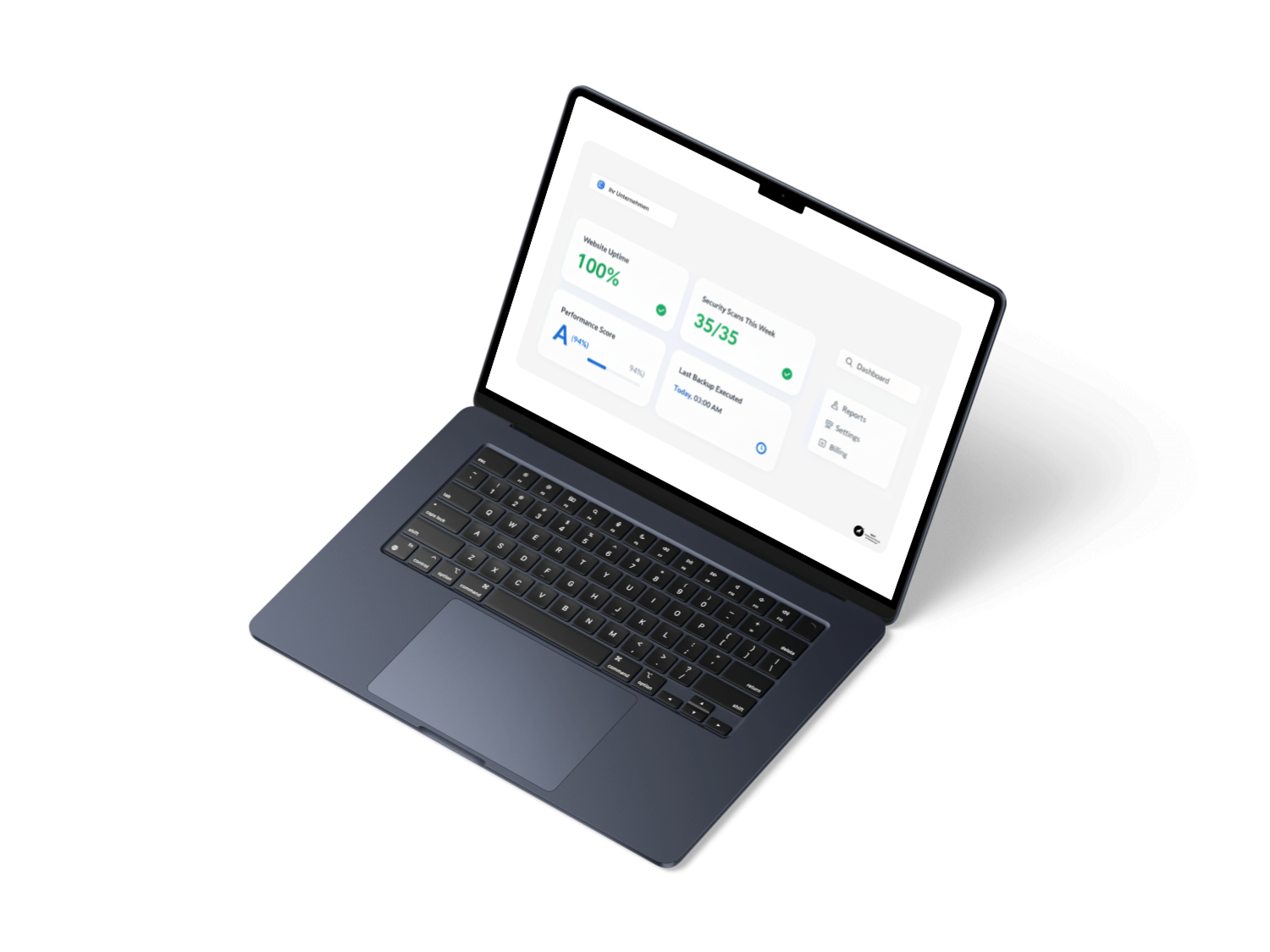 Laptop mit Benutzeroberfläche, die Leistungsdaten und Sicherheitsstatus anzeigt.